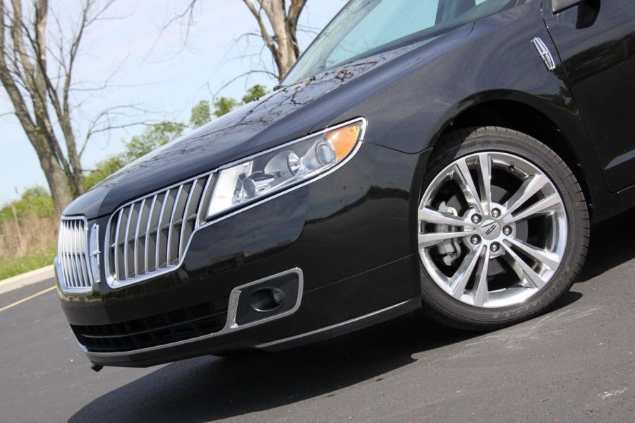  Lincoln MKZ 2010 года  (фото 3 из 211)